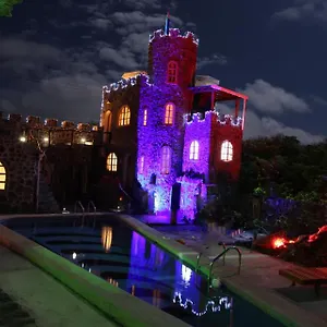 La Fortaleza De Haro Bed and breakfast