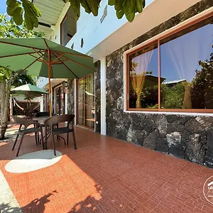 Lava House Pensión